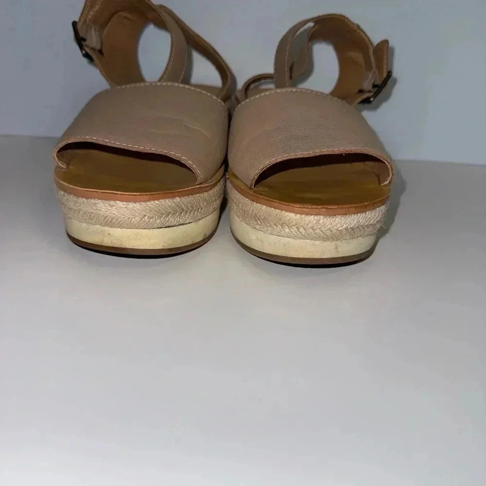 Women's Lucky Brand Sandals, Beige, Size 8.5 - Picture 6 of 11